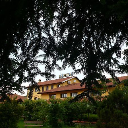Hotel Ristorante La Perla Varallo Pombia Εξωτερικό φωτογραφία