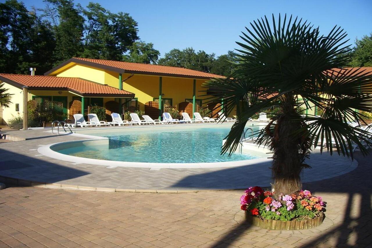 Hotel Ristorante La Perla Varallo Pombia Εξωτερικό φωτογραφία