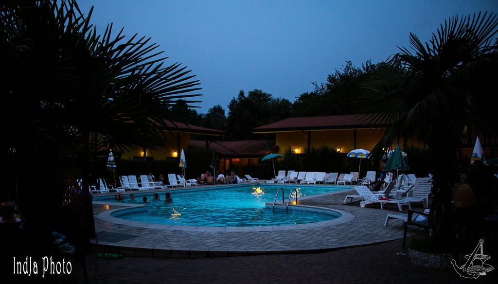 Hotel Ristorante La Perla Varallo Pombia Εξωτερικό φωτογραφία