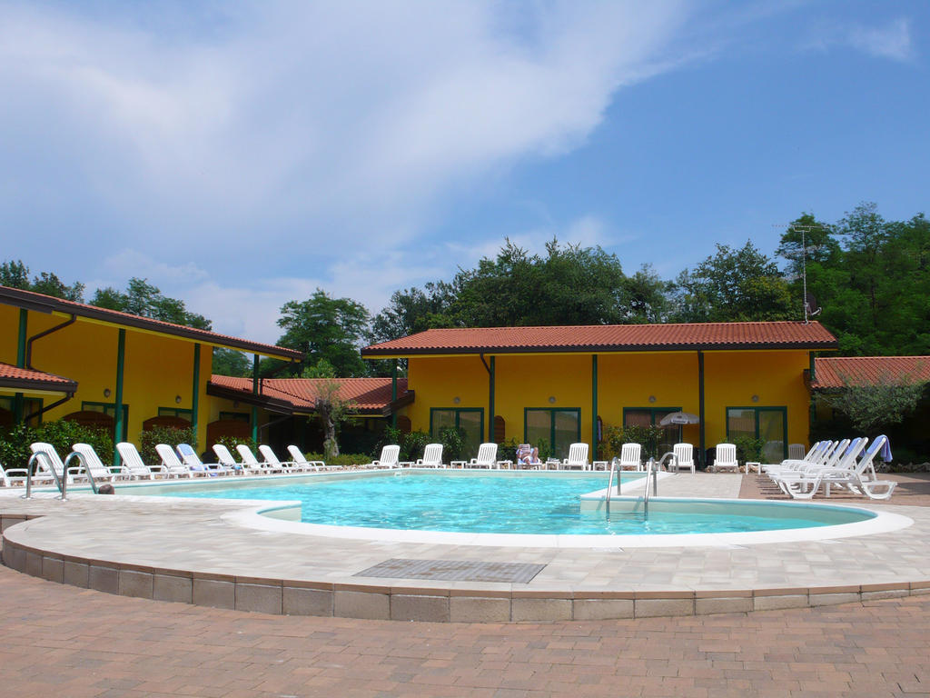 Hotel Ristorante La Perla Varallo Pombia Εξωτερικό φωτογραφία