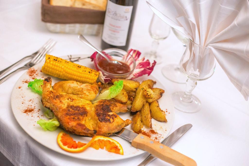 Hotel Ristorante La Perla Varallo Pombia Εξωτερικό φωτογραφία