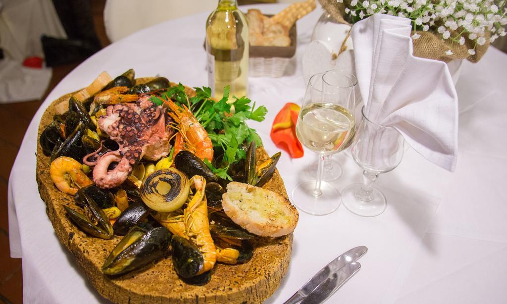 Hotel Ristorante La Perla Varallo Pombia Εξωτερικό φωτογραφία