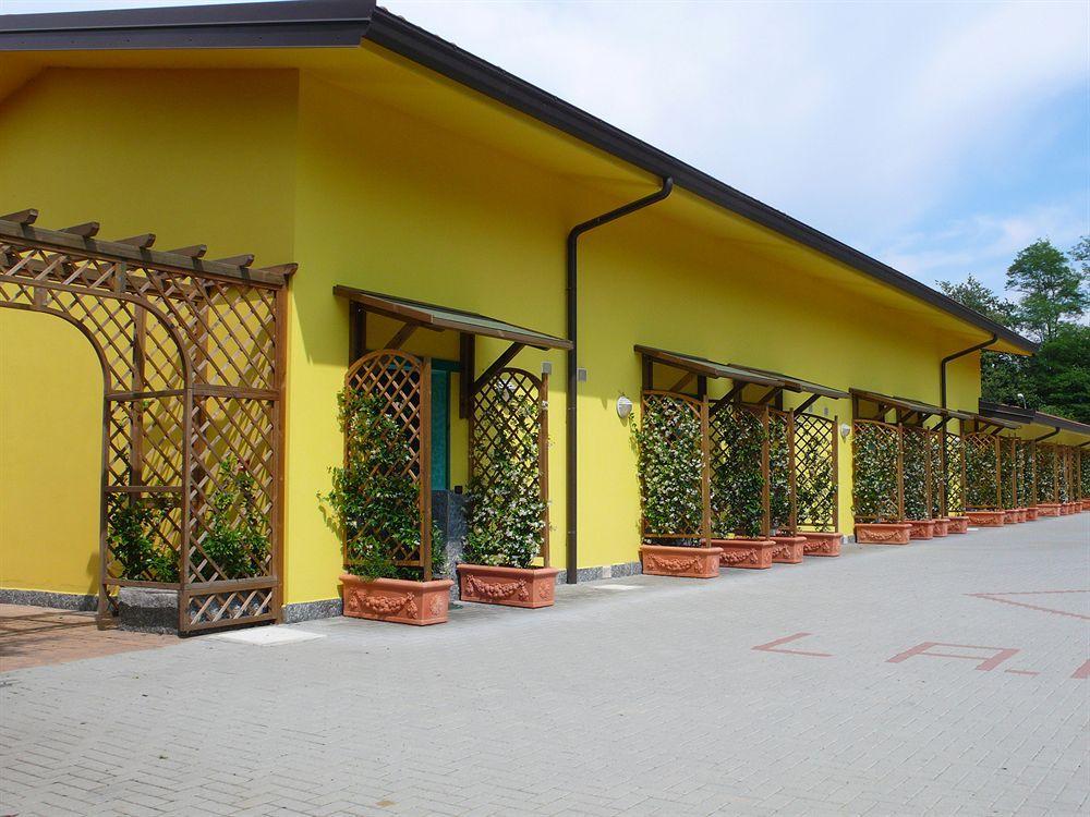 Hotel Ristorante La Perla Varallo Pombia Εξωτερικό φωτογραφία