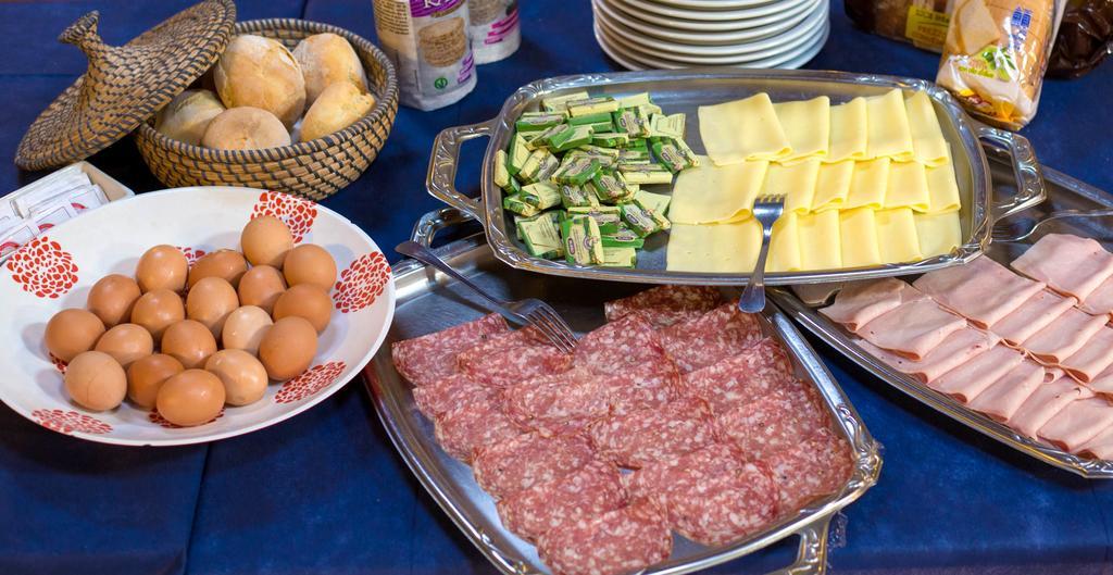 Hotel Ristorante La Perla Varallo Pombia Εξωτερικό φωτογραφία
