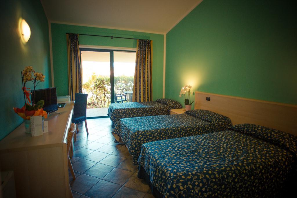 Hotel Ristorante La Perla Varallo Pombia Εξωτερικό φωτογραφία