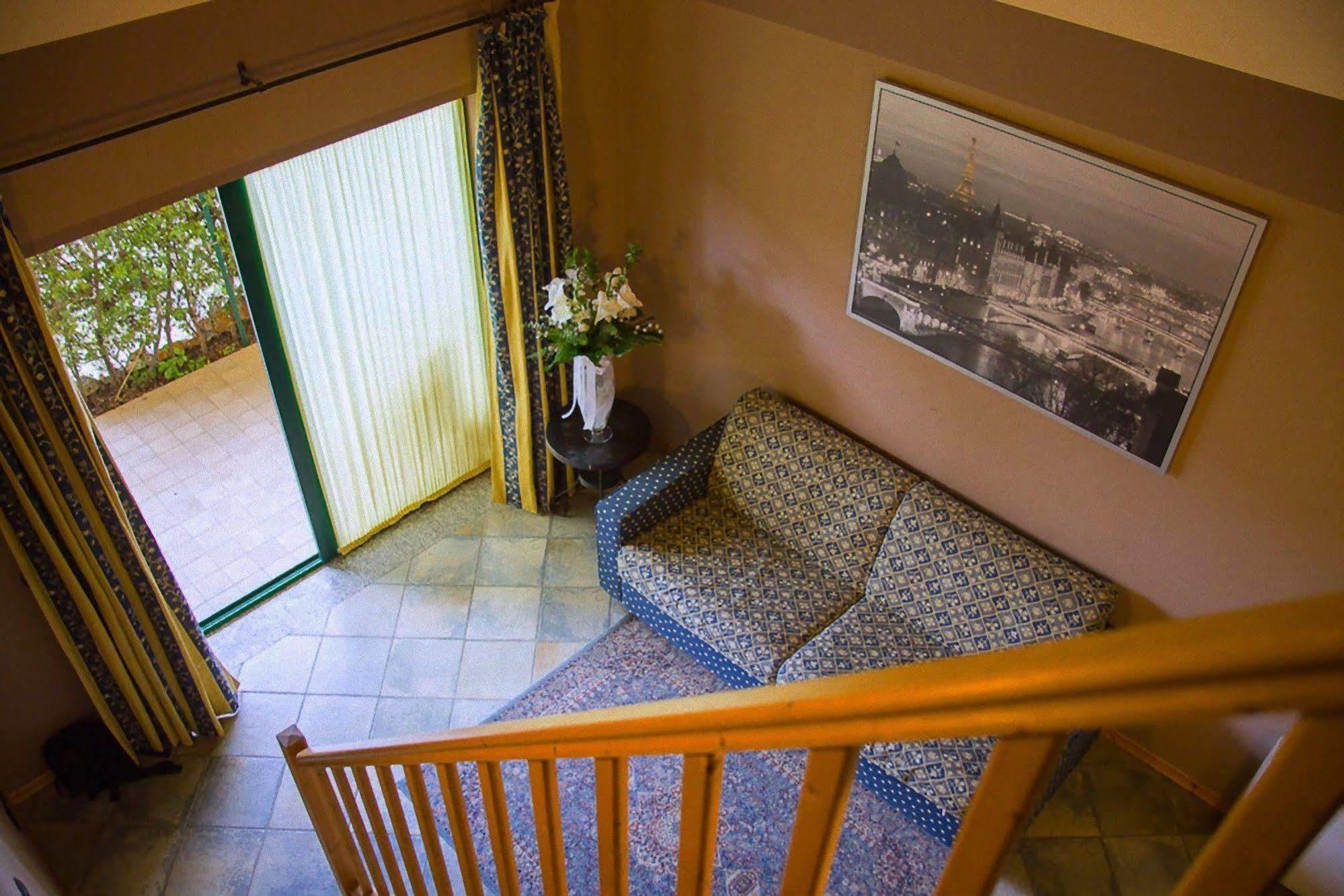 Hotel Ristorante La Perla Varallo Pombia Εξωτερικό φωτογραφία
