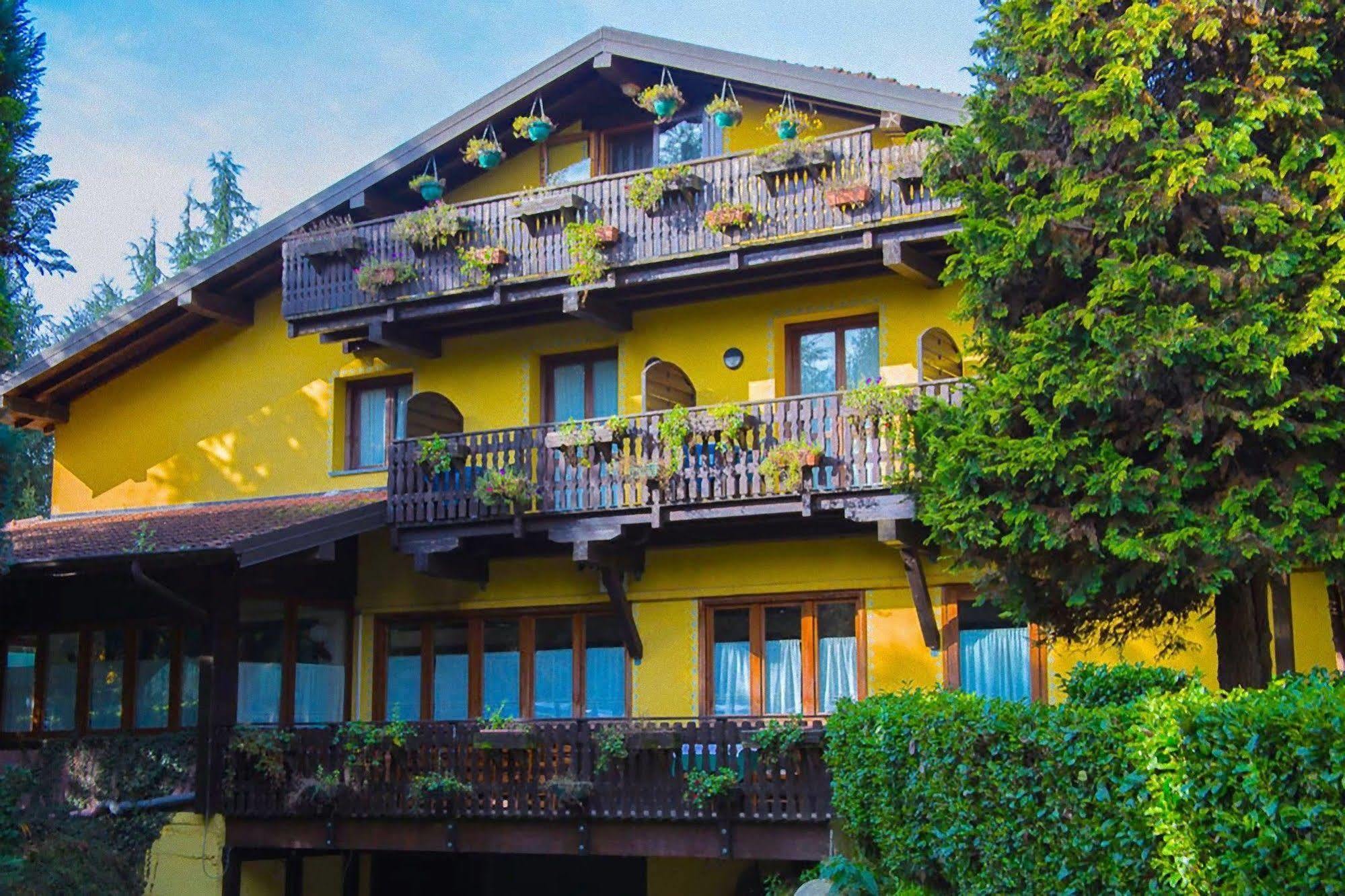 Hotel Ristorante La Perla Varallo Pombia Εξωτερικό φωτογραφία